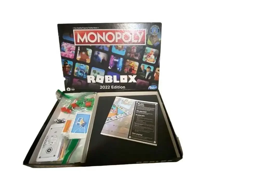 Hasbro Gaming Monopoly Roblox 2022 Edition Board Game